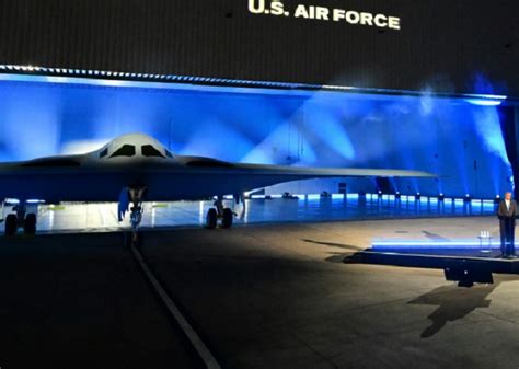 Us Unveils High Tech B 21 Stealth Bomber