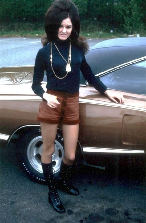 You Go Girls 38 Cool Pics Of Women In Go Go Boots From The Mid 1960s