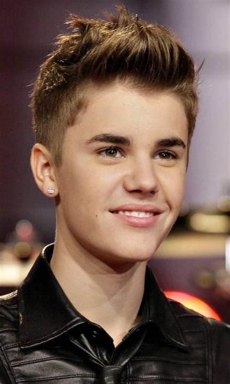World Celebrity Biography Justin Bieber Canadian Celebrity Singer