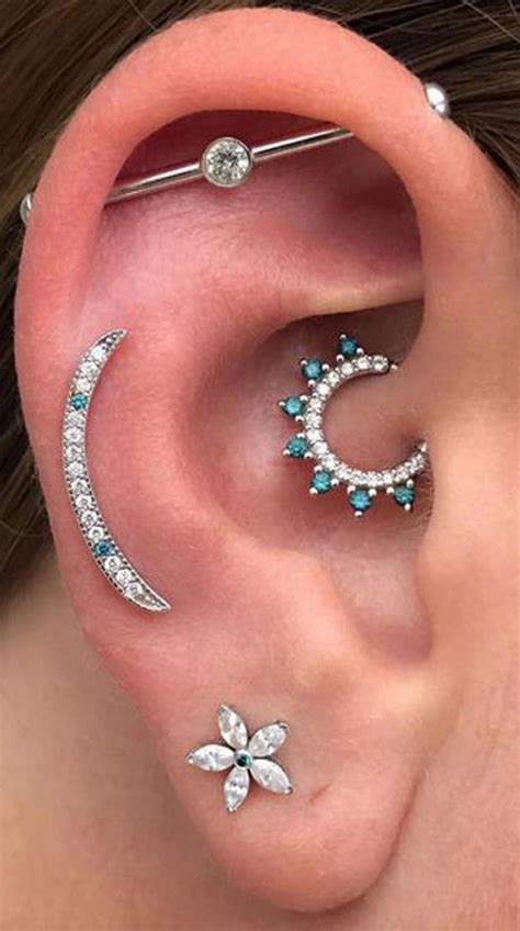 Cute Flower Multiple Ear Piercing Jewelry Ideas Bodyjewelry Piercing