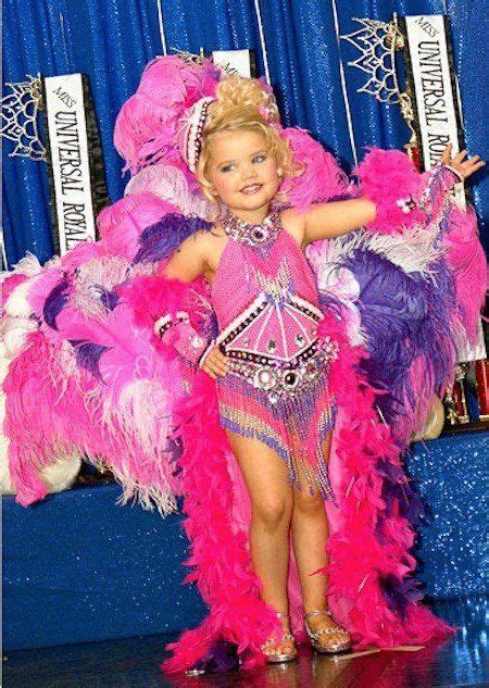 Toddlers And Tiaras The Craziest Pageant Mom Ever Video Huffpost