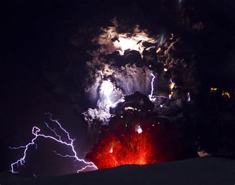 Eyjafjallajokull Iceland Photos Electrifying Volcanic Lightning