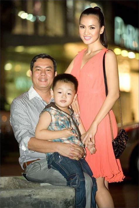 Anh thư từng xuất hiện với vai quần chúng trong phim về nhà đi con. Diễn viên Anh Thư ly hôn chồng doanh nhân