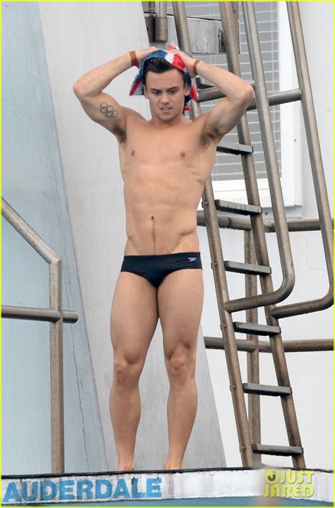Tom Daley Bares His Crazy Abs During Diving Practice Photo Shirtless Speedo Tom