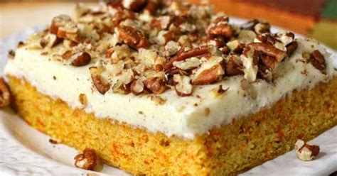 The Best Ever Simple Carrot Cake With Cheesecake Frosting