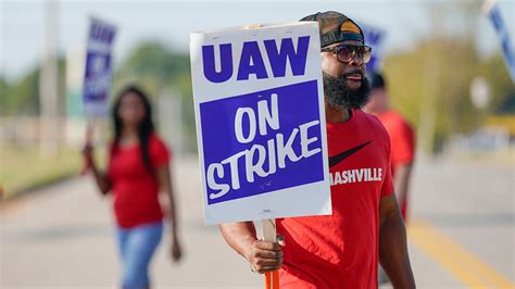 Gm Strike Uaw Members Speak Out From Picket Lines Fox Business