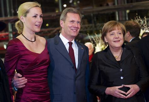 Bettina wulff muss sich nun entscheiden, ob sie ihr leben als einzelschicksal sieht oder die kinder mit einbezieht. Las damas de la política - Foto 8