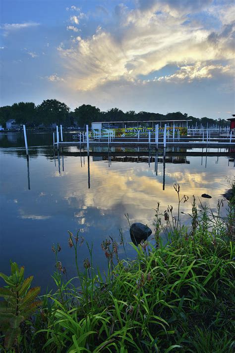 Sunset On Fox River In Mchenry Illinois Photograph By Ray Mathis Pixels