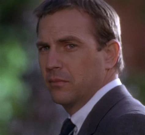 The bodyguard is a 1992 american romantic thriller film directed by mick jackson, written by lawrence kasdan, and starring kevin costner, whitney houston (in her acting debut), gary kemp, bill cobbs and ralph waite.the film follows a former united states secret service agent turned bodyguard who is hired to protect a famous actress and singer from an unknown stalker. Kevin Costner as Frank Farmer. The Bodyguard. | Kevin costner, Celebrities with cats, Movie stars