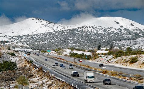 Photos Snow In Southern California Brings White Christmas A Day Late