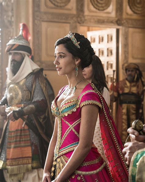 Aladdin Star Naomi Scott Breaks Down Princess Jasmines New Outfits Vlrengbr