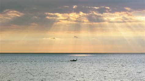 Mar Barco Pôr Do Sol Raios De Foto Gratuita No Pixabay Pixabay
