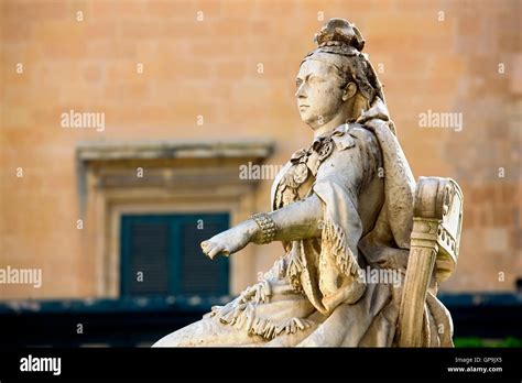 Statue Of Queen Victoria Valletta Malta Stock Photo Alamy