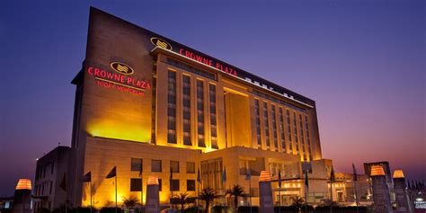 Stay In Best Hotels In Delhi And Know Why These 5 Star Hotels Are