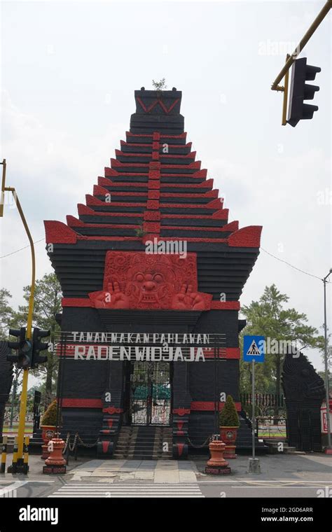 The Beautiful Gate Of Taman Makam Pahlawan Raden Wijaya On Blitar East