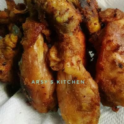 Goreng dalam minyak panas hingga kuning kecokelatan dan kering. Aneka Resep Ayam Goreng Bumbu Kuning Gurih Kriuk - 70 Resep Ayam Goreng Bumbu Kuning Krispy Enak ...