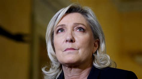 Marine Le Pen Renvoyée En Correctionnelle Dans Laffaire Des Assistants