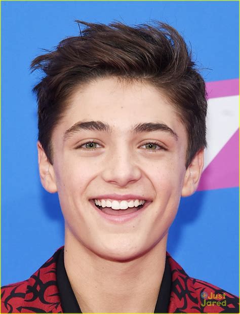 Asher Angel Rocks Red Suit For Mtv Vmas 2018 Photo 1179647 Photo Gallery Just Jared Jr