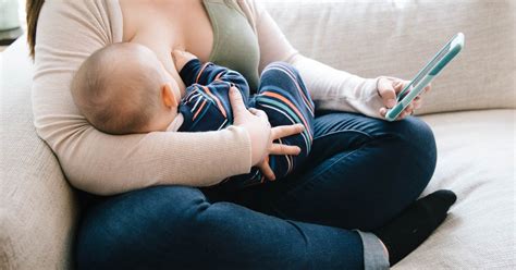 Can You Go Vegan While Breastfeeding And 14 Other Real Breastfeeding Questions Answered By Experts