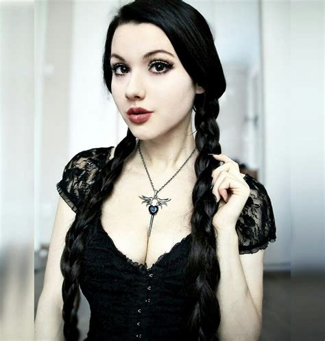 Gothic Girls Goth Beauty Dark Beauty Alternative Girls Alternative Fashion Graveyard Girl