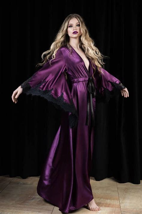 Pin By Natasha Sokolnikova On In A Silk Robe Luxury Robes Night