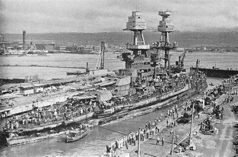 Photo Battleship Uss Nevada Entering Pearl Harbors Drydock No 2 18