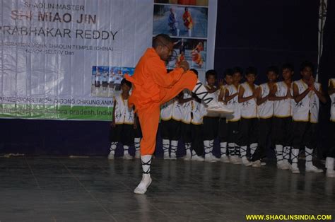 India Kung Fu Warrior Monk Training Shaolin Temple Broad