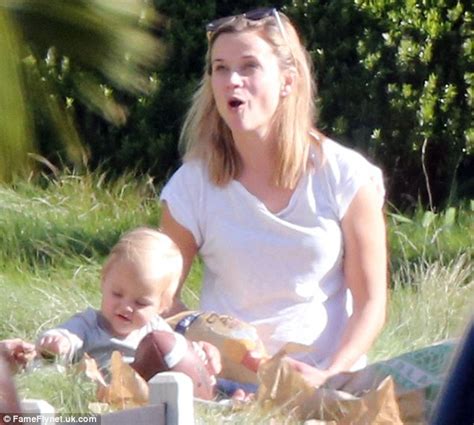 Reese Witherspoon Coos Over Son Tennessee At Picnic Daily Mail Online