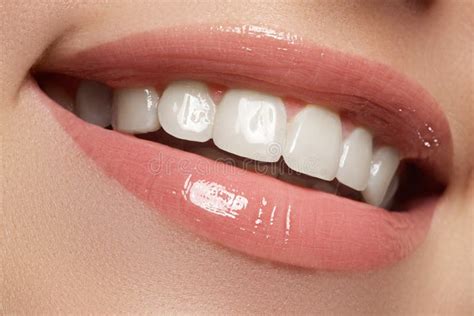 Perfect Smile Beautiful Natural Full Lips And White Teeth Teeth