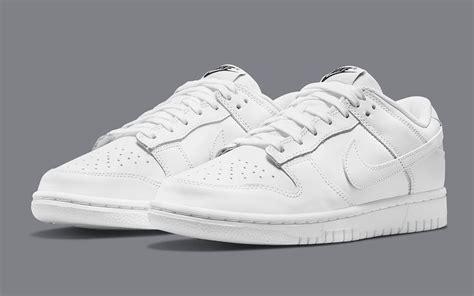 Sale Sb Dunk Triple White In Stock