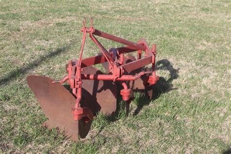 Massey Harris Mh 62 3 Point Plow Bigiron Auctions