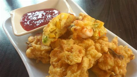 Siapa yang nak cuba cucur udang mi segera buat lah. Simple Food: How to cook 'Cucur Udang'