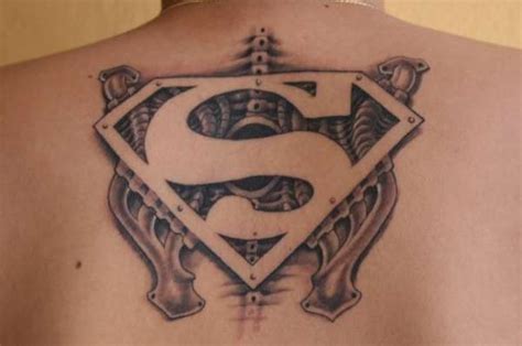 Kam si pořídit nové a jak odstranit to staré? Tetování superman | Fotogalerie motivy tetování