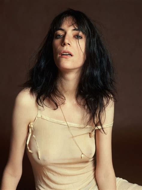 30 Fabulous Photos Show Fashion Styles Of Patti Smith In The 1970s ~ Vintage Everyday