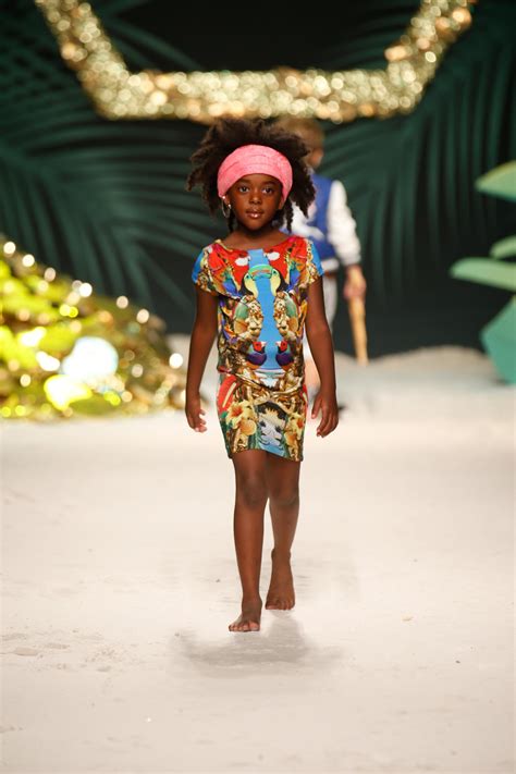 Discover the summer 2019 collection with urban influences from hectic melbourne. Kid's Fashion Show Spring/Summer 2015