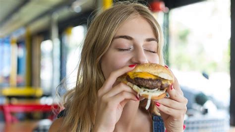 these 5 fast food chains are the most lucrative in america