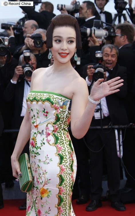 ファン・ビンビンの鮮烈ドレス！「トップ美女」が“中国4大美人”とコラボ―カンヌ映画祭