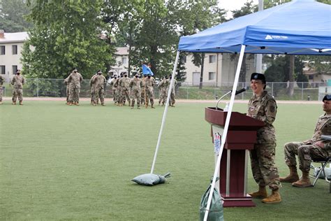 719th Military Intelligence Battalion Holds Change Of Command Article