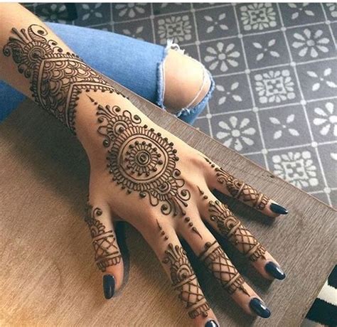 The Prettiest Henna Tattoos On Pinterest Henna Tattoo Designs Henna
