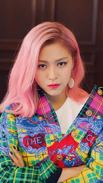 Itzy Icy Ryujin Pink Hair 4k Click Image For Hd Mobile And Desktop