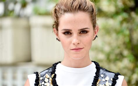 Emma Watson Biography Amazing Features Celebritynews