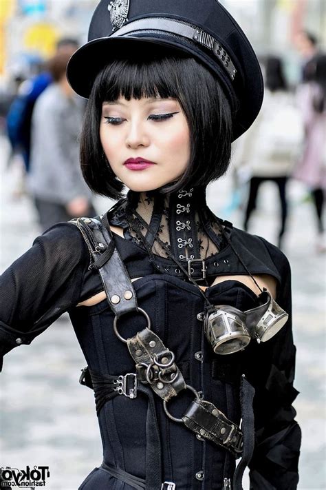 Gothic Fashion Accessories For Those People That Take Pleasure In