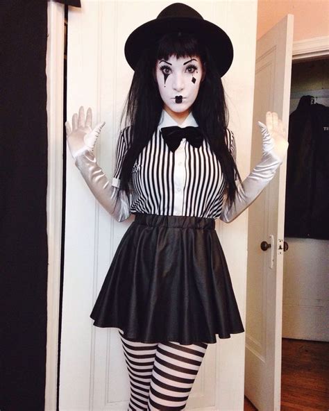 The 25 Best Mime Costume Ideas On Mime Makeup Mimos Maquillaje Mujer Disfraz De Mimos