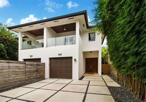 Just Listed Modern 3 Bed25 Bath Townhome In Coconut