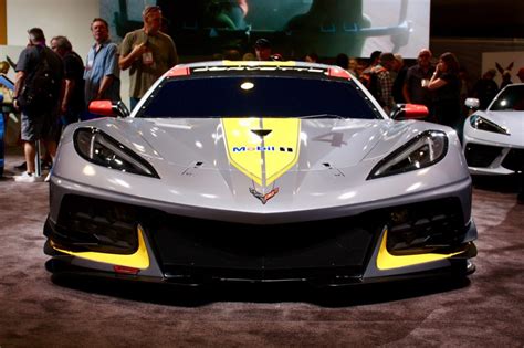 2021 Corvette To Get Stingray R Graphics Package Gm
