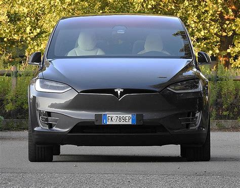 Tesla Model X Performance Il Suv Elettrico Con Effetto Wow Prove E