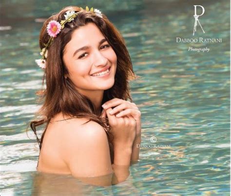 Alia Bhatt’s Topless Photo Is Raising Temperatures And It’s Not Even New See Pic Bollywood