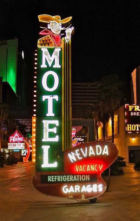 Daily Neon Nevada Motel Las Vegas 360