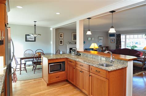 It's no secret that a lighter choice of colours will help open up the space and make it seem larger. KHI Quarterly V3 Q1 - Winter 2012 | the brown eyed bookie