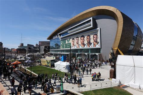 The regular season began on october 22, 2019, and originally was supposed to end on april 15, 2020. Milwaukee Bucks: Early standout dates from 2019-20 NBA ...
